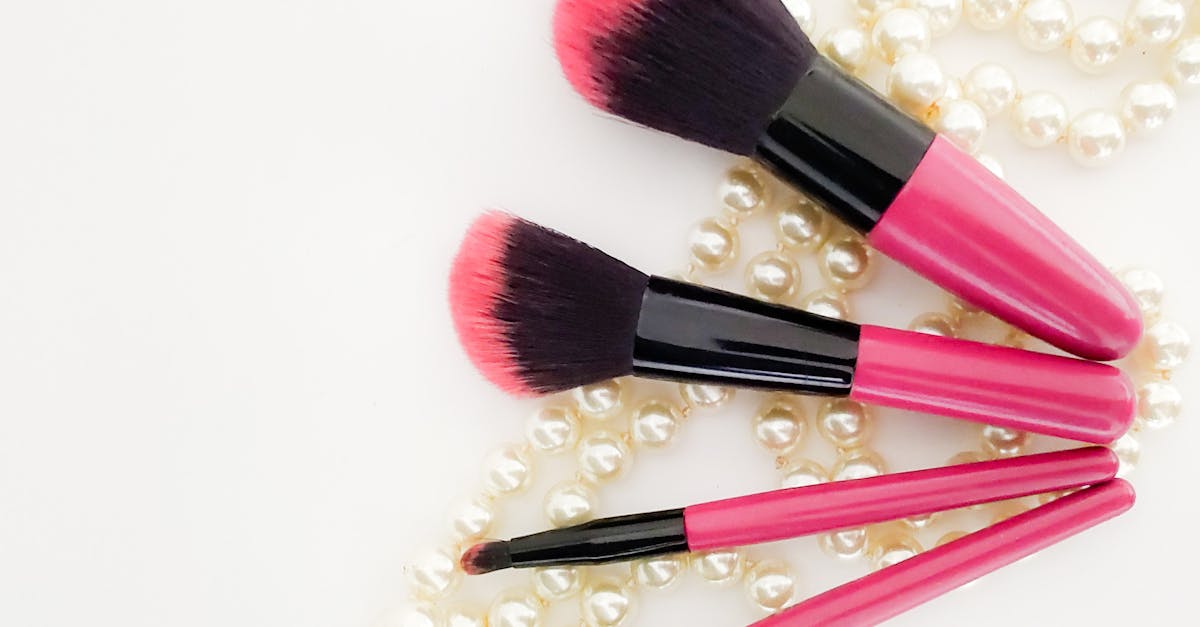 Eyeshadow Brush Guide: Which Brush for What and Why It Matters